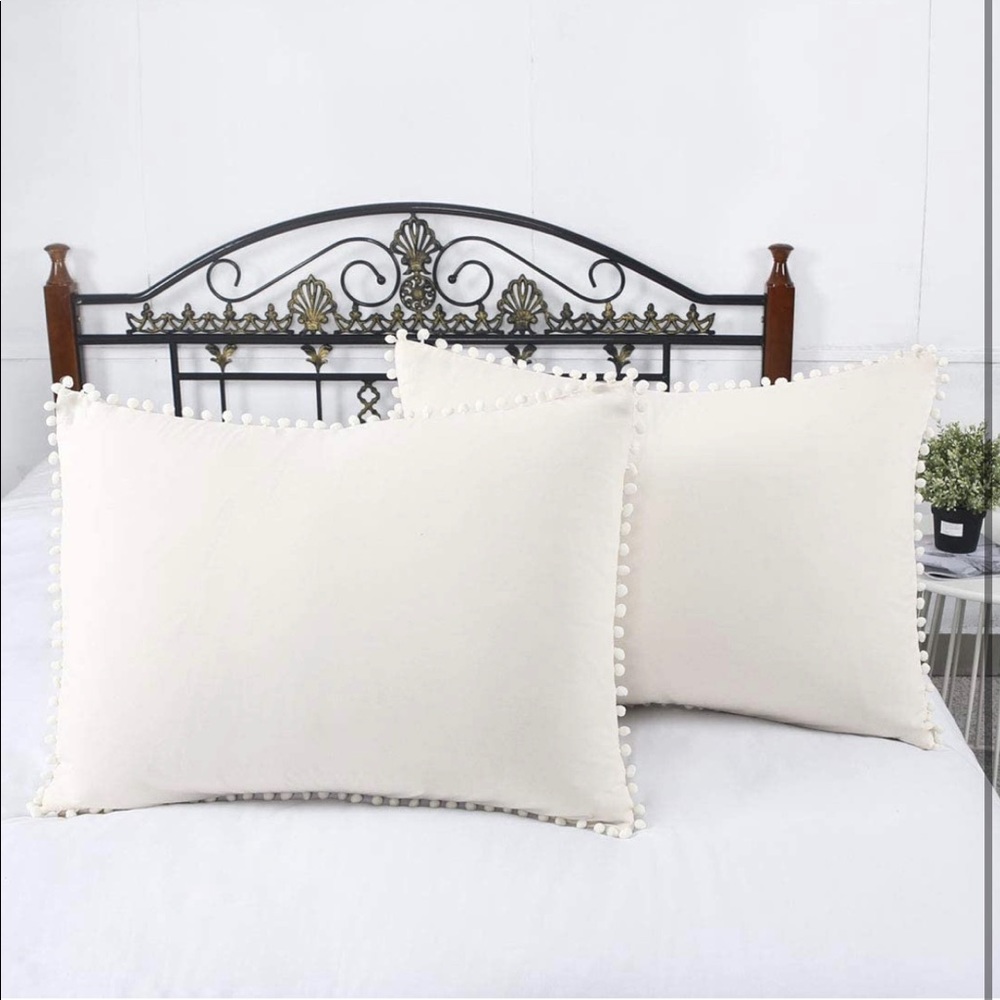 NWOT-Yinfung Pom Pom Pillow Shams Ivory Queen Set of 2 Pom Fringe Pillow…